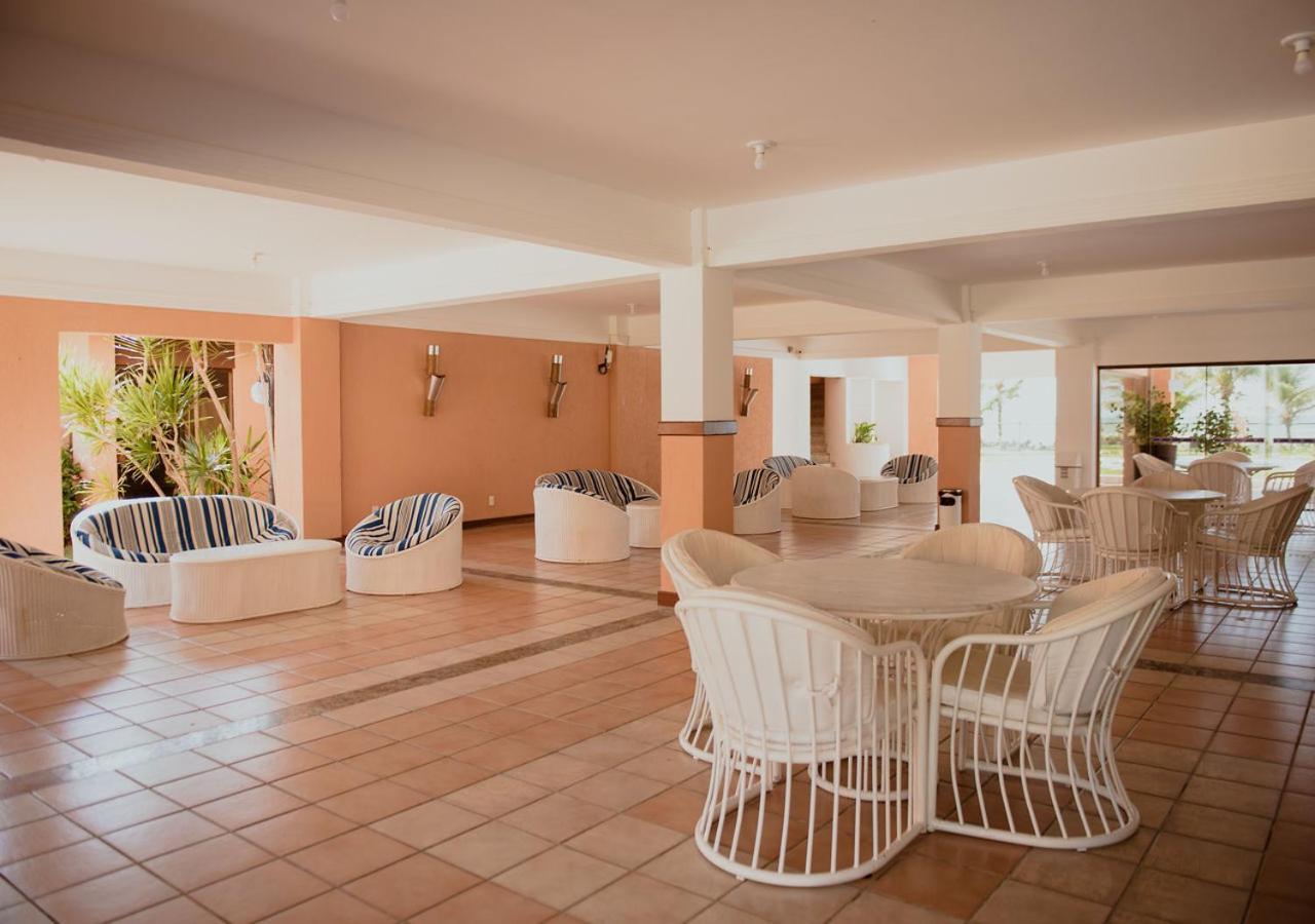Flat Guarajuba Beira Da Praia Pe Na Areia Exterior photo